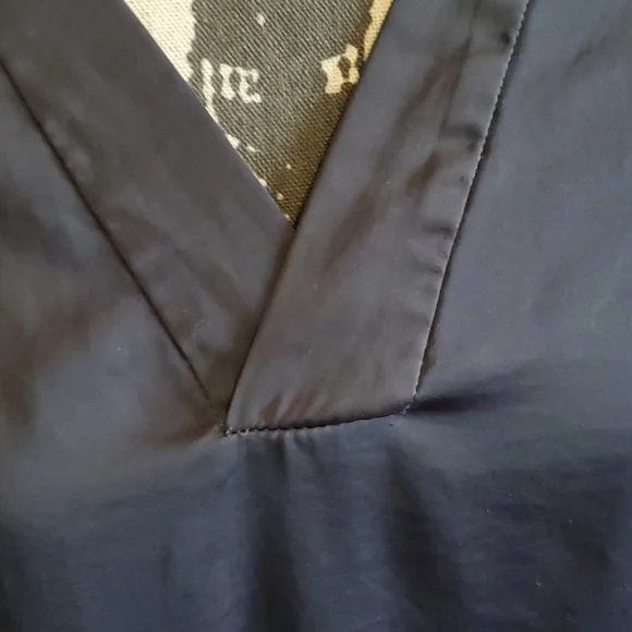 H&M navy SZ8 blouse - Picture 3 of 5